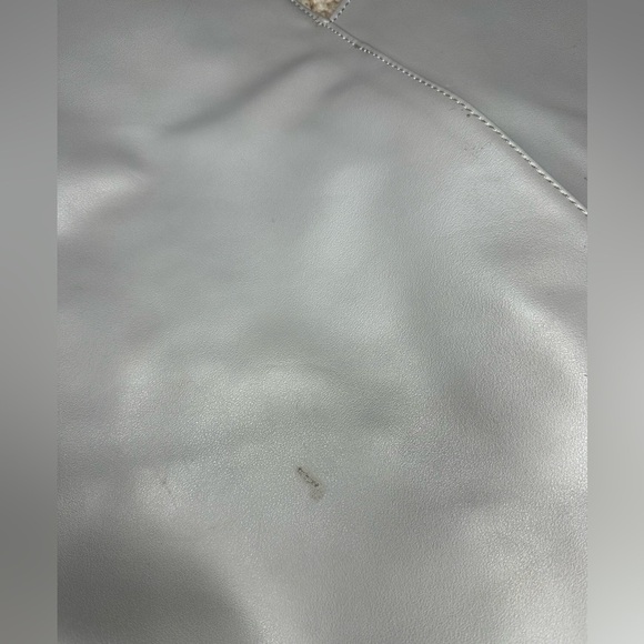 Sole Society Chic Gray Hobo Bag with Quilted Texture - Picture 4 of 13